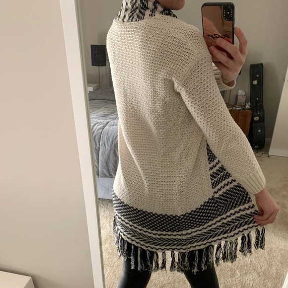 H&M sweater - Picture 2 of 3